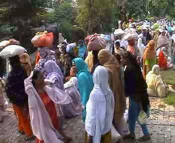 تقسیم راشن و افطاری بسلسلہ رمضان المبارک2008