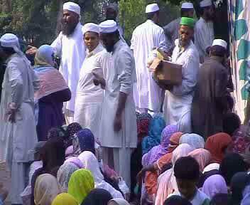 تقسیم راشن و افطاری بسلسلہ رمضان المبارک2008