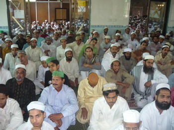 ایک دن معتکفین کے ساتھ